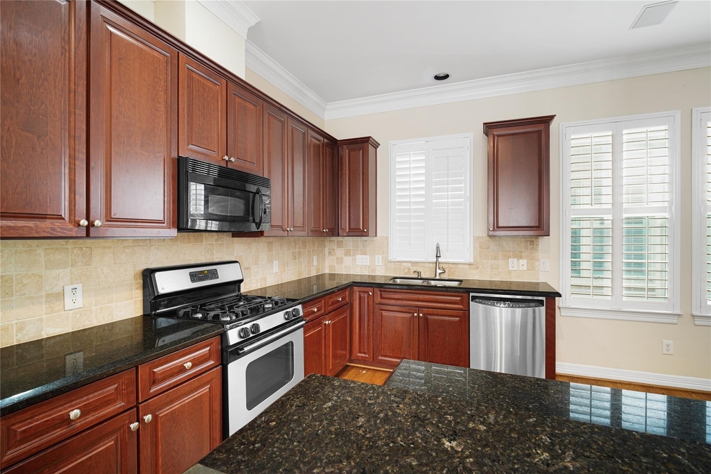 2150 Bancroft Street - Photo 15
