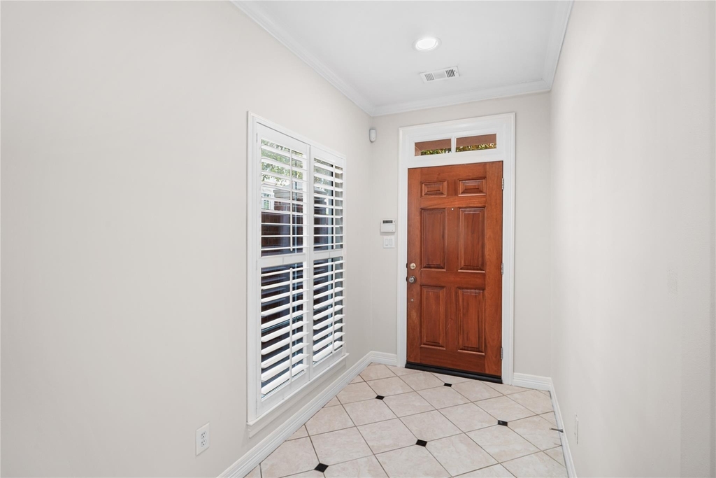 2150 Bancroft Street - Photo 5
