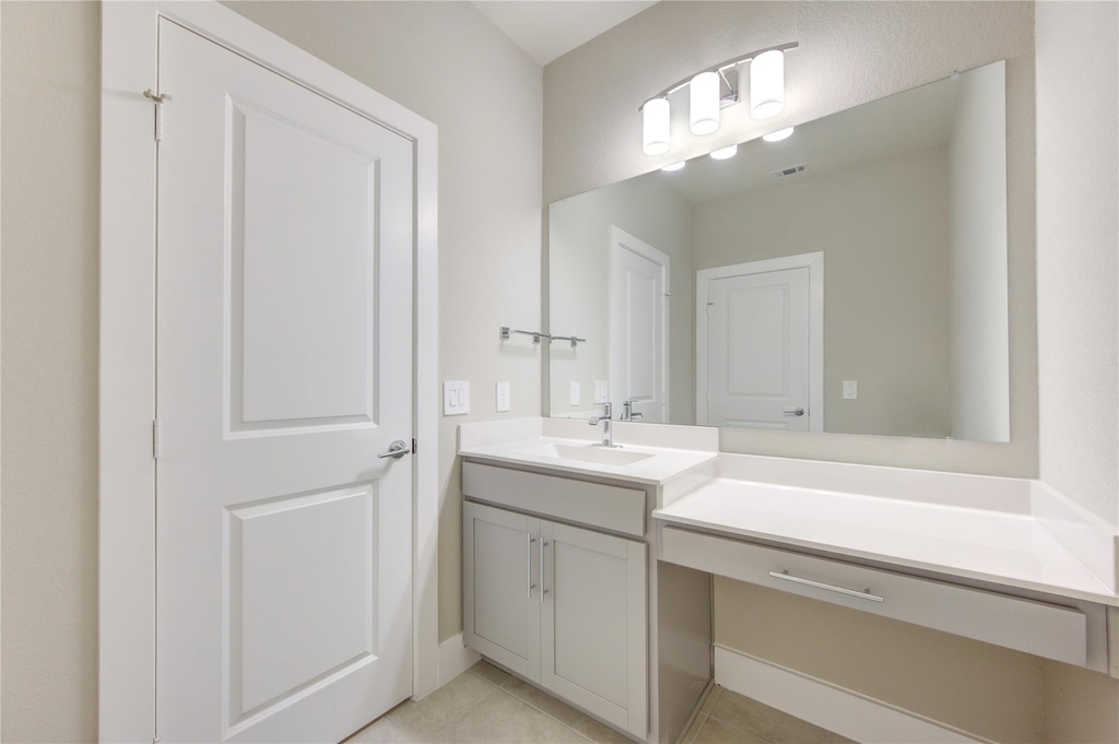 1709 Summerlyn - Photo 32