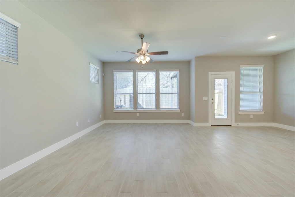 1709 Summerlyn - Photo 25