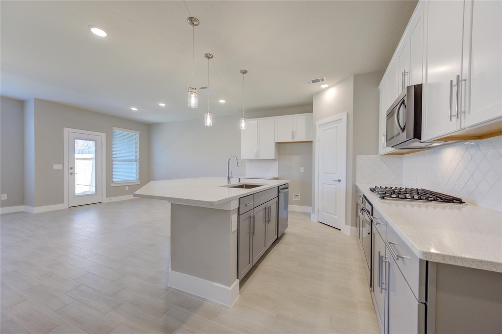 1709 Summerlyn - Photo 9