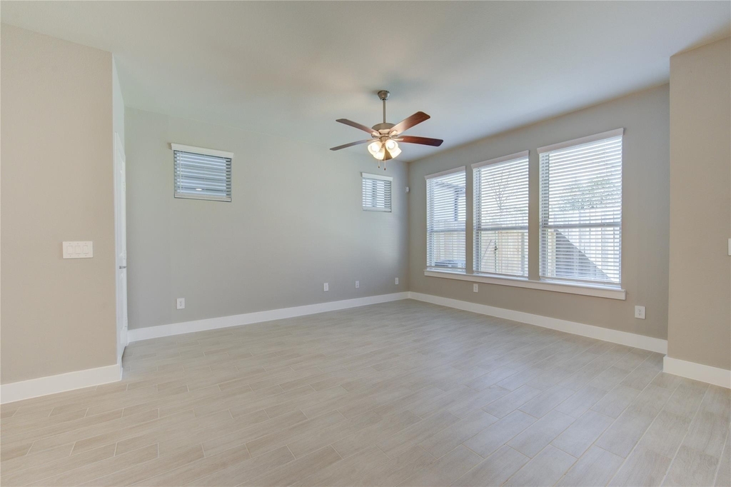 1709 Summerlyn - Photo 27