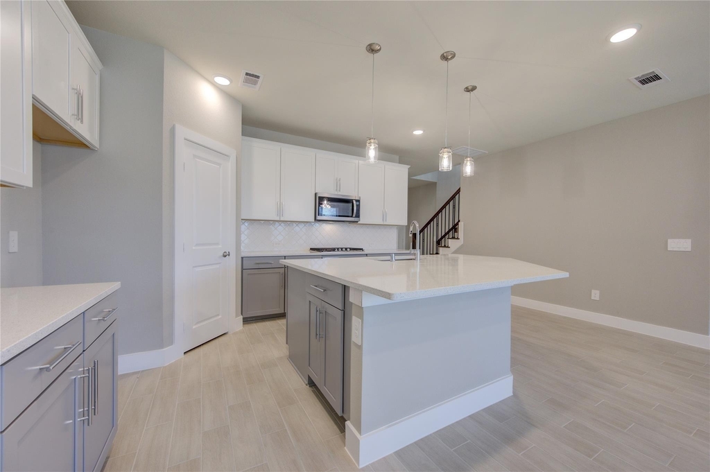 1709 Summerlyn - Photo 17