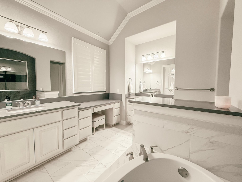 2416 Belen Dr - Photo 9