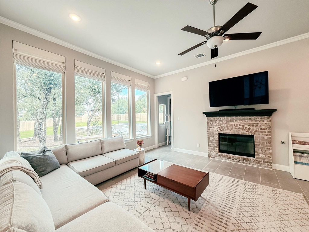 2416 Belen Dr - Photo 6
