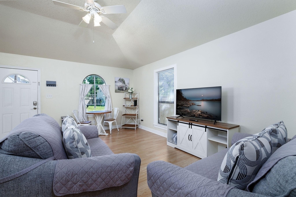 16859 W Juneau - Photo 4