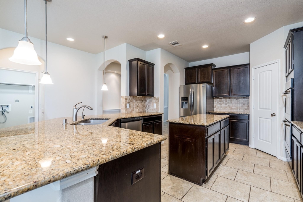 22918 Caverly Lane - Photo 6