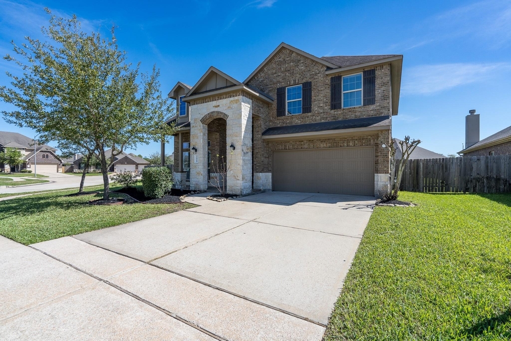 22918 Caverly Lane - Photo 0
