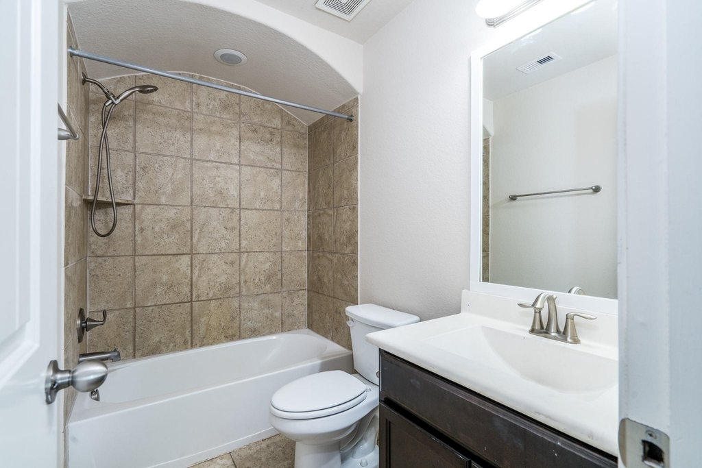 22918 Caverly Lane - Photo 23