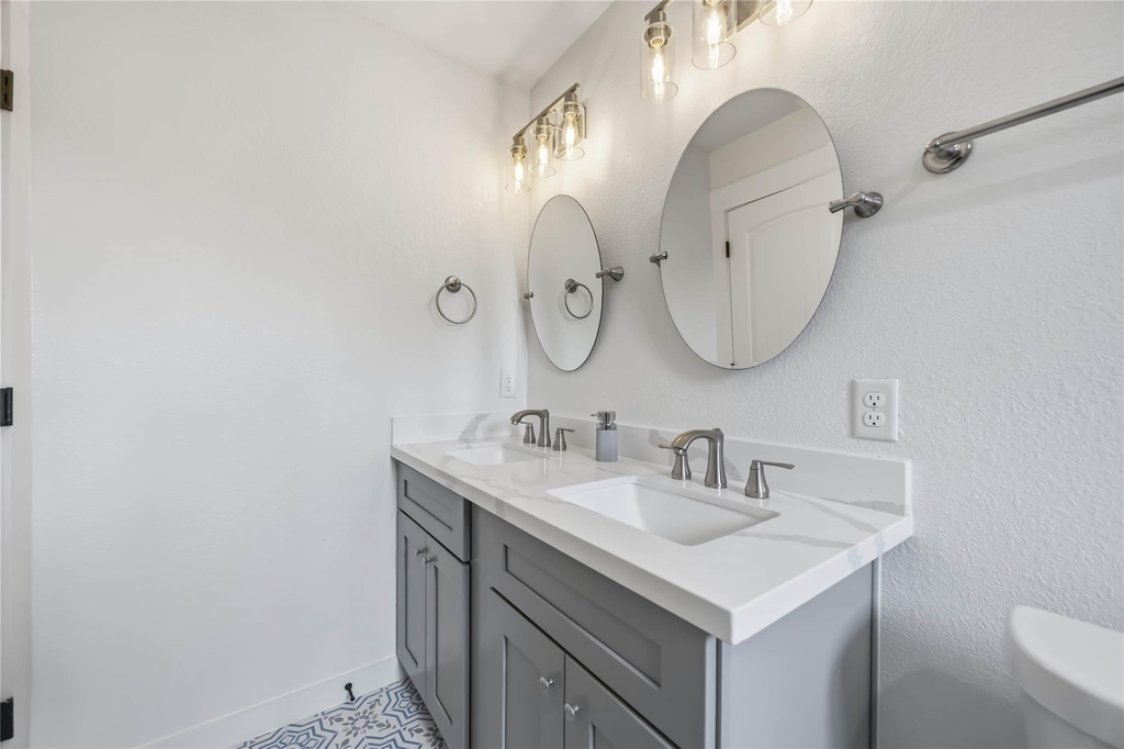 5403 Amy Street - Photo 18