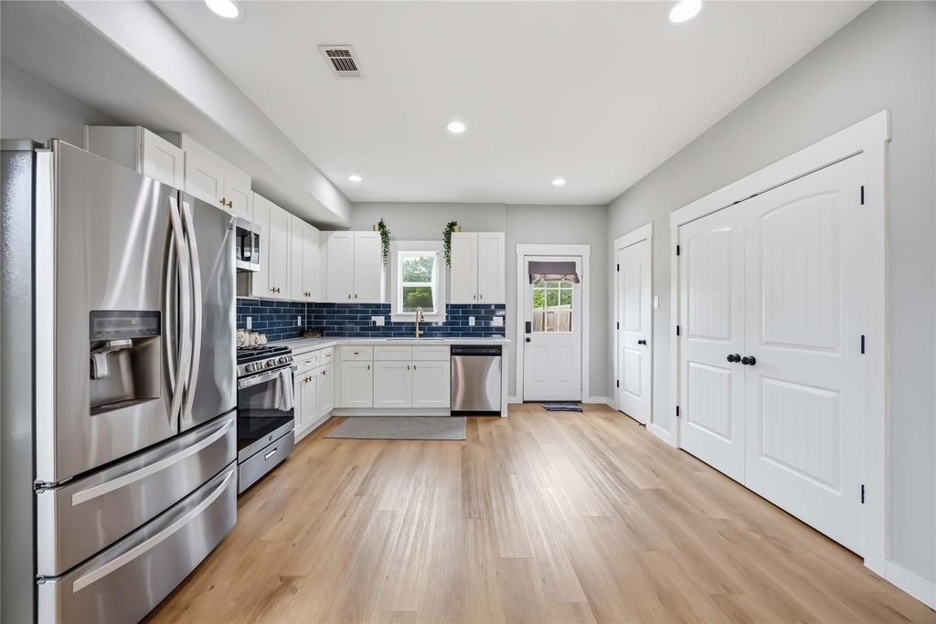 5403 Amy Street - Photo 3