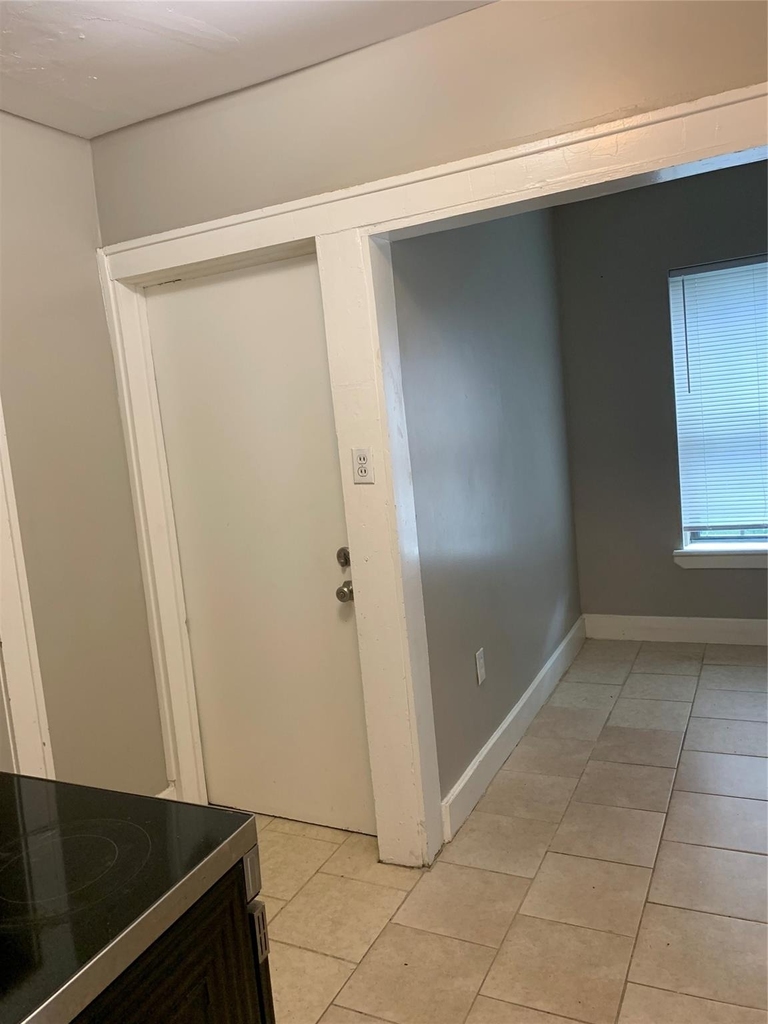 2112 Berry Street - Photo 9