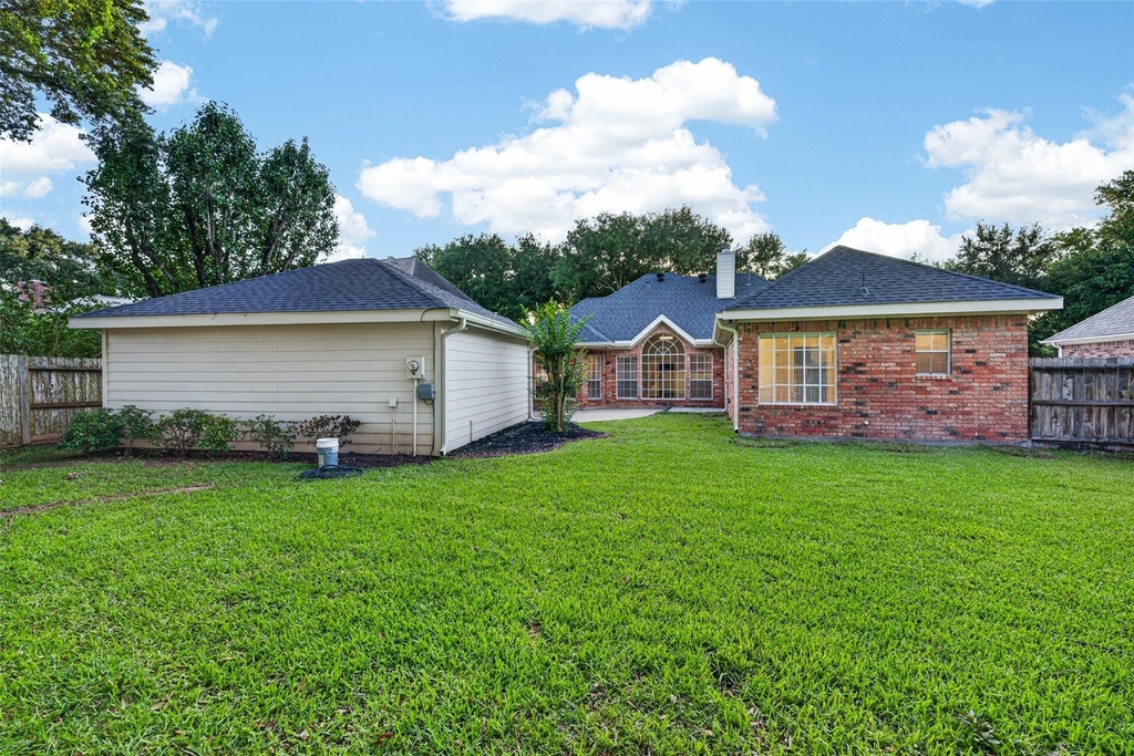 2015 Rosalyn Court - Photo 32