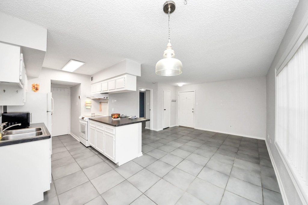 2750 Holly Hall Street - Photo 11