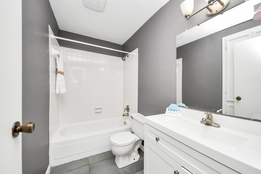 2750 Holly Hall Street - Photo 26