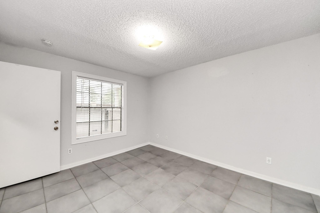 2750 Holly Hall Street - Photo 25