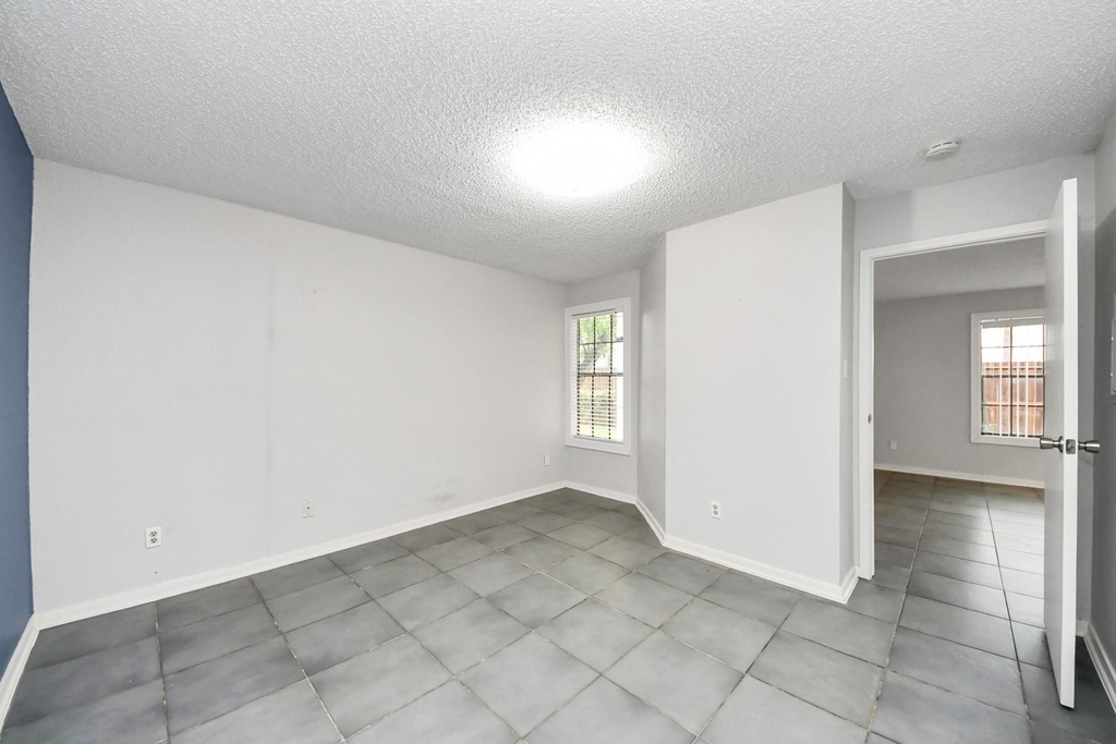2750 Holly Hall Street - Photo 31