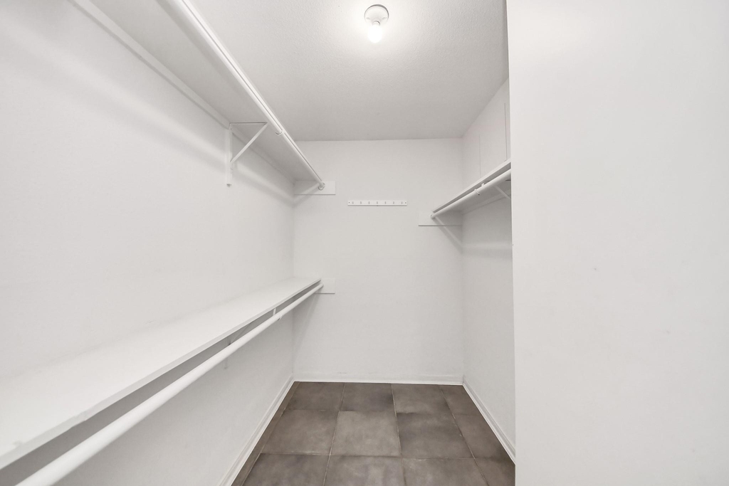 2750 Holly Hall Street - Photo 35