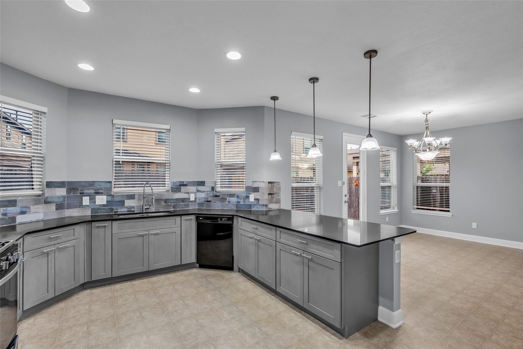 2707 Volute Court - Photo 10