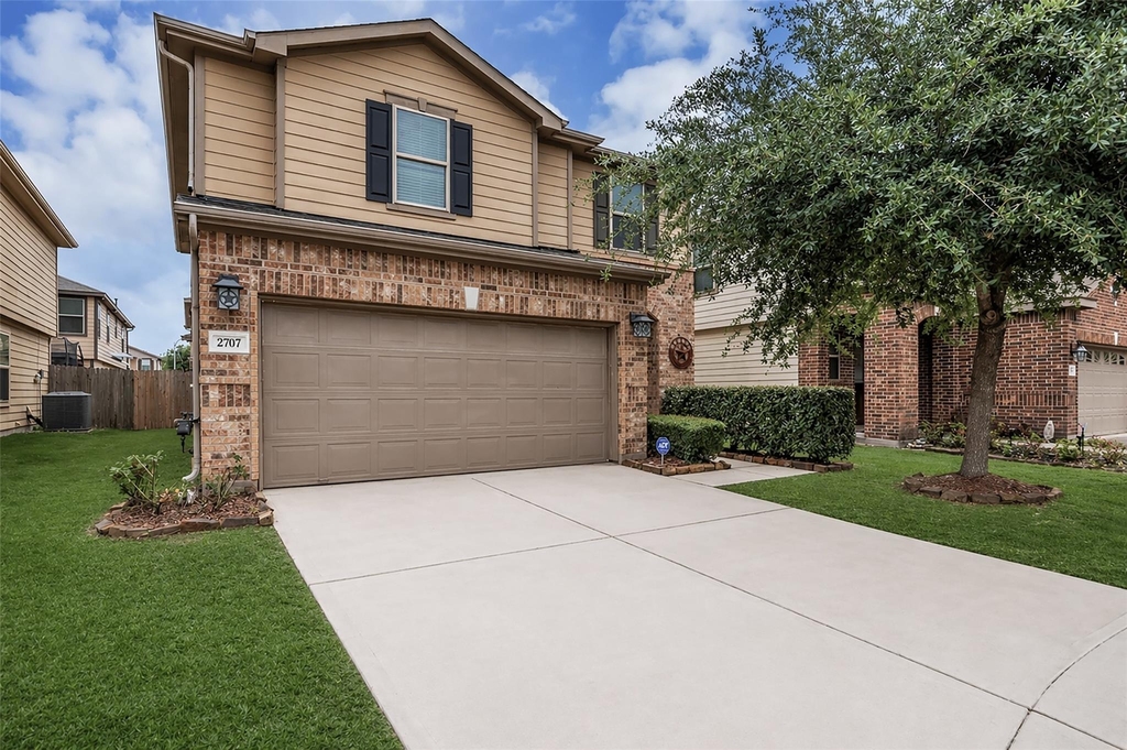 2707 Volute Court - Photo 0