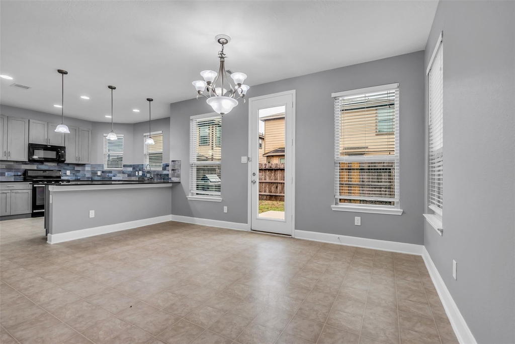 2707 Volute Court - Photo 7