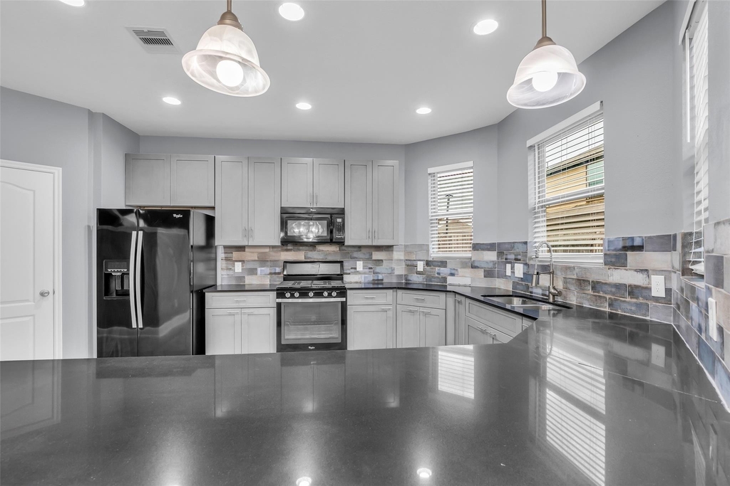 2707 Volute Court - Photo 12