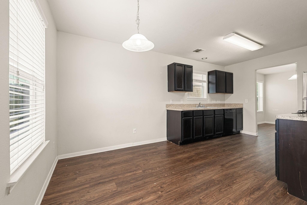 21415 Partha Way - Photo 7