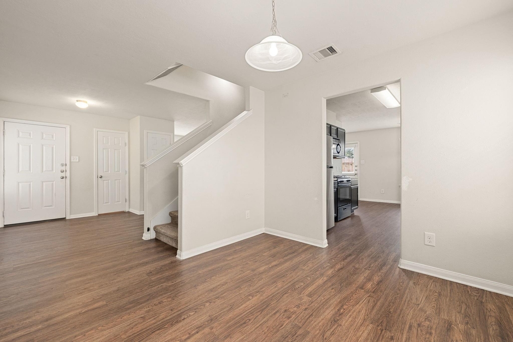21415 Partha Way - Photo 10