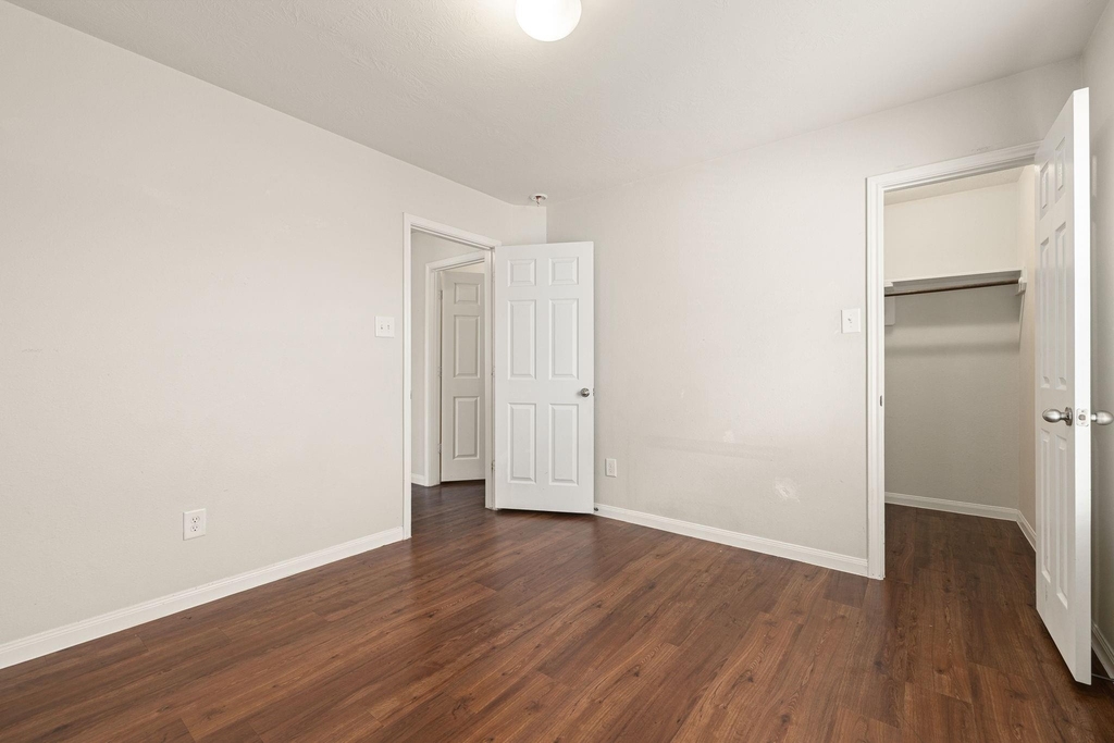 21415 Partha Way - Photo 22