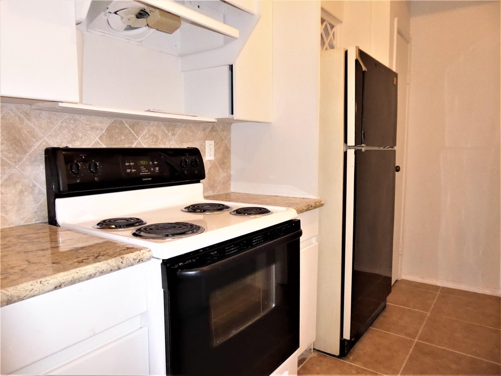 9707 Richmond Avenue - Photo 6