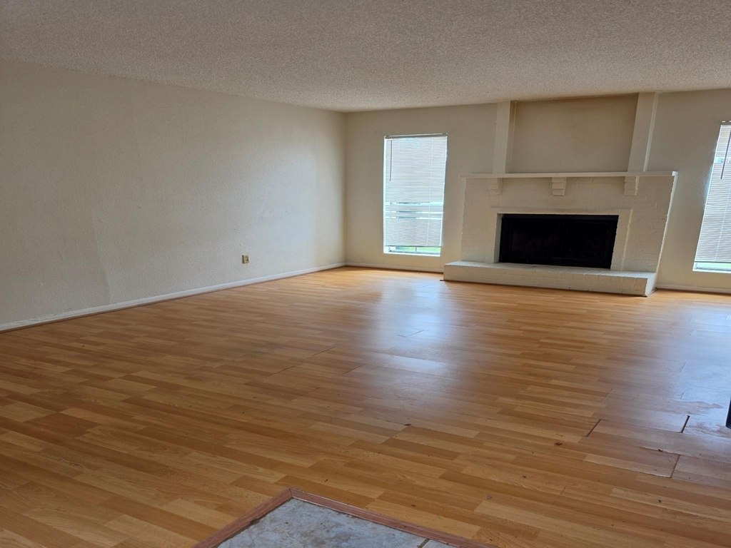 1500 Bay Area Boulevard - Photo 6
