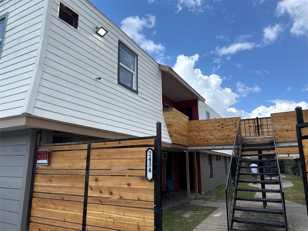 2434 Lidstone Street - Photo 1
