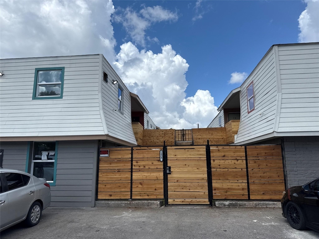 2434 Lidstone Street - Photo 0