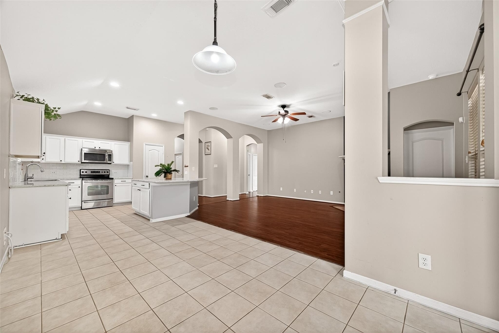 16107 Hitching Post Court - Photo 17