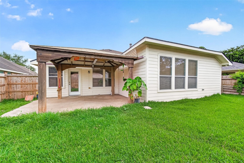 16107 Hitching Post Court - Photo 48