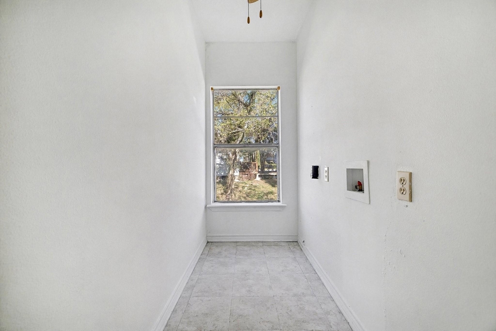 12215 Myrtle Avenue - Photo 13