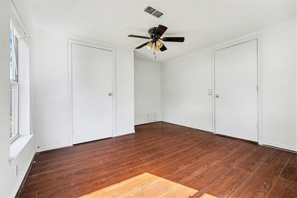 12215 Myrtle Avenue - Photo 9