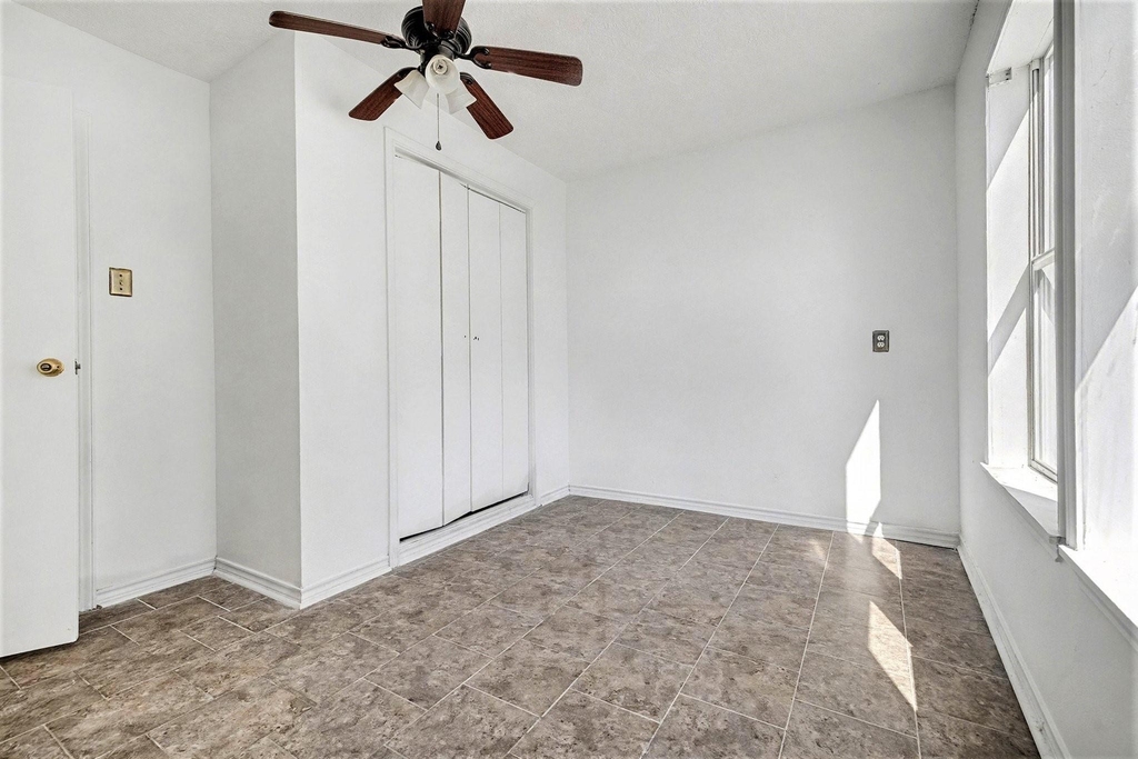 12215 Myrtle Avenue - Photo 11