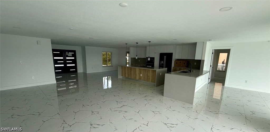 111 E North Shore Avenue - Photo 8