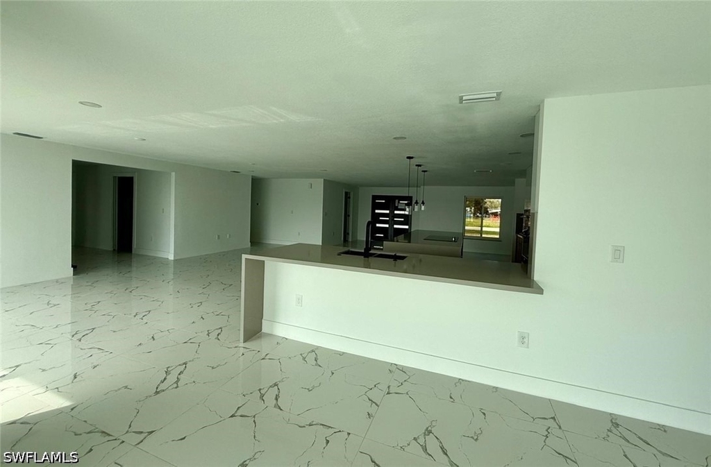 111 E North Shore Avenue - Photo 5
