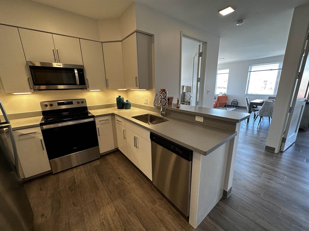 409 Elm - Photo 3