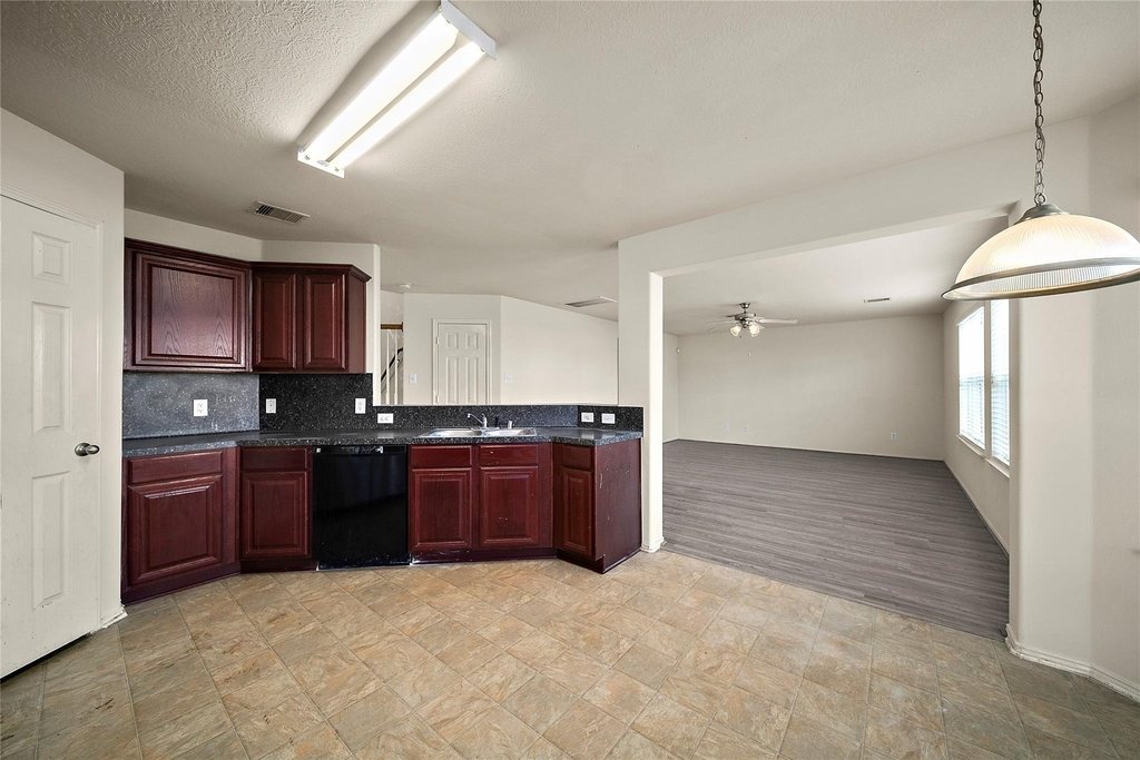 1431 Orchid Drive - Photo 7