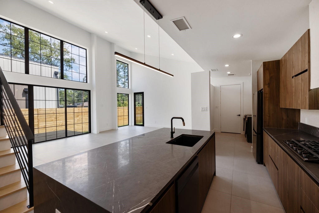 1502 Primrose Street - Photo 13