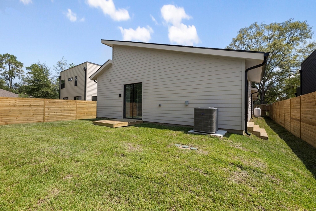 1502 Primrose Street - Photo 7