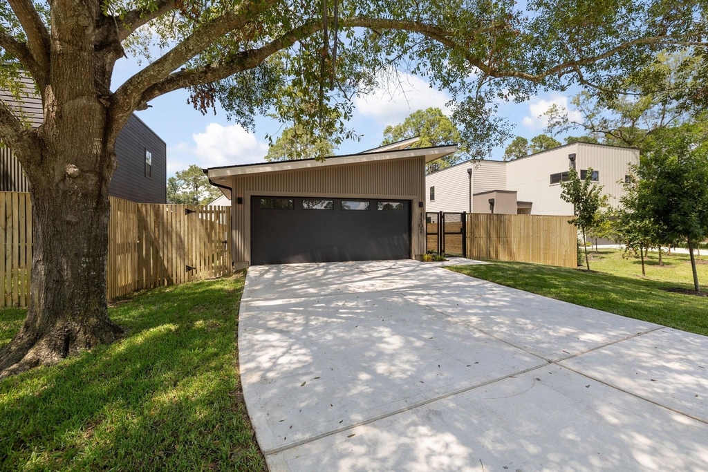 1502 Primrose Street - Photo 1
