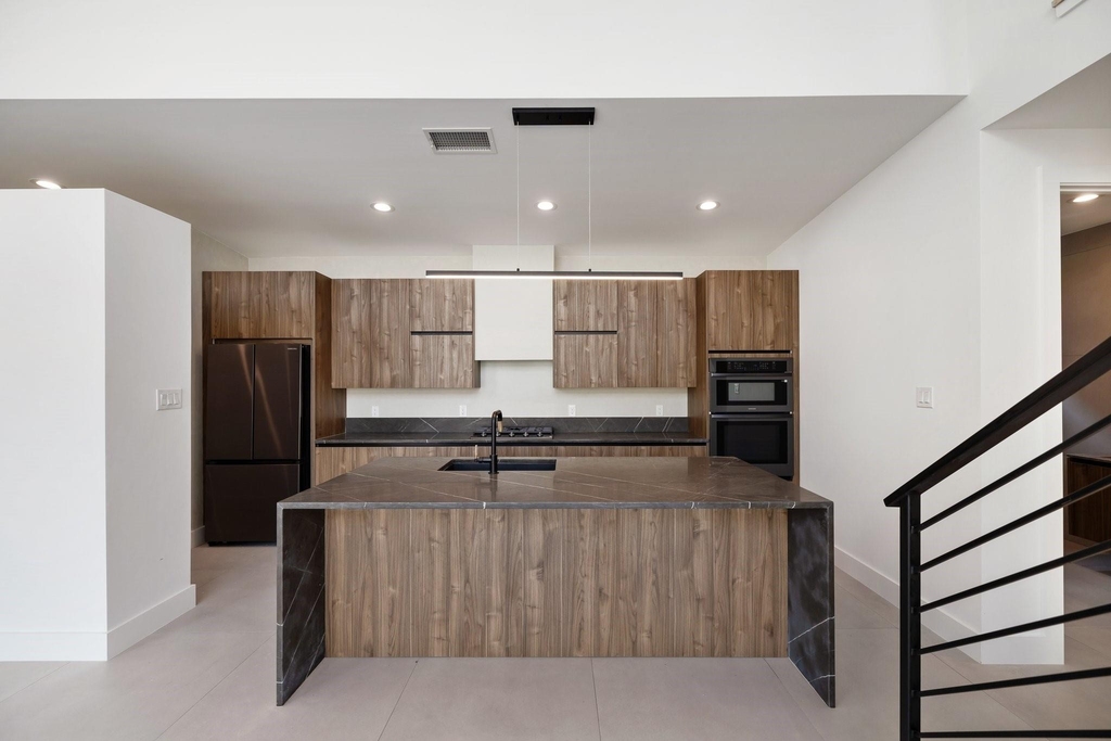 1502 Primrose Street - Photo 11