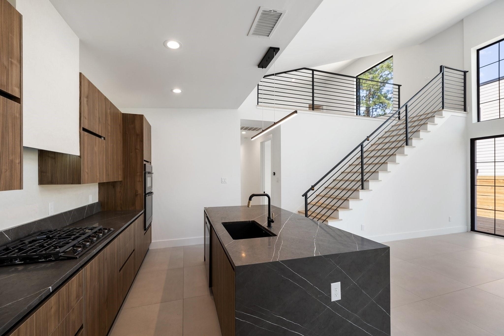 1502 Primrose Street - Photo 16