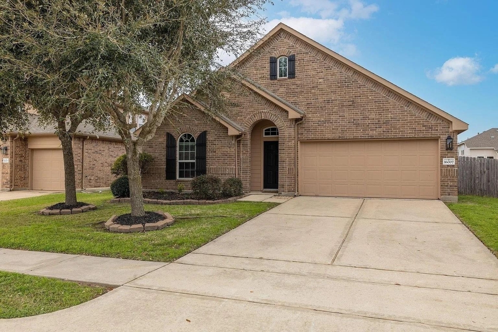 16007 David Hill Lane - Photo 0