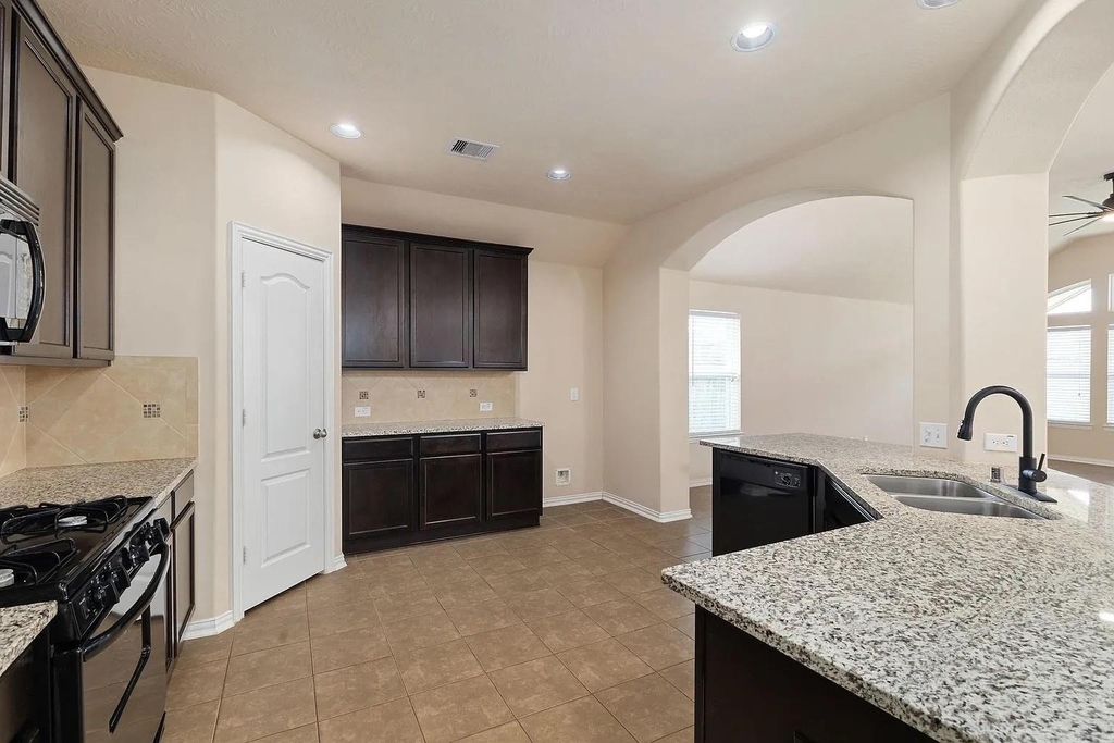 16007 David Hill Lane - Photo 7