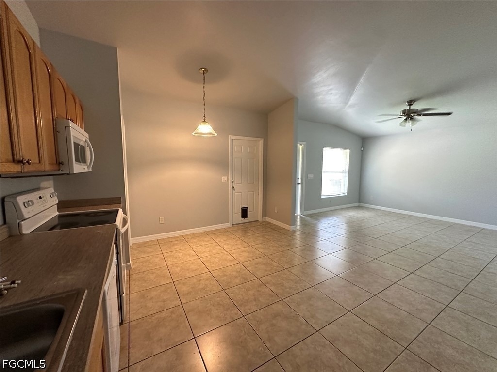 4743 14th Street Sw - Photo 10